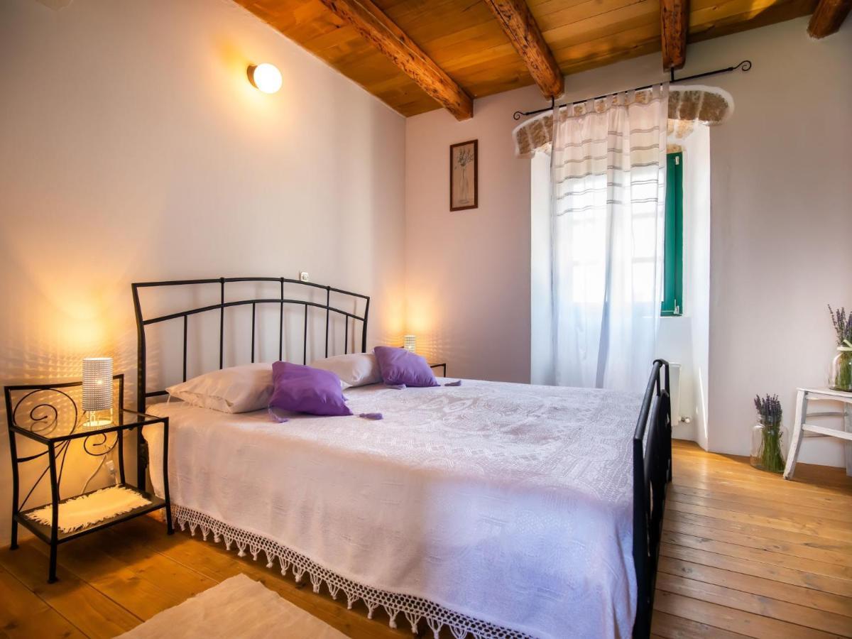 Holiday Home Marija - Roj422 By Interhome Zminj Bagian luar foto
