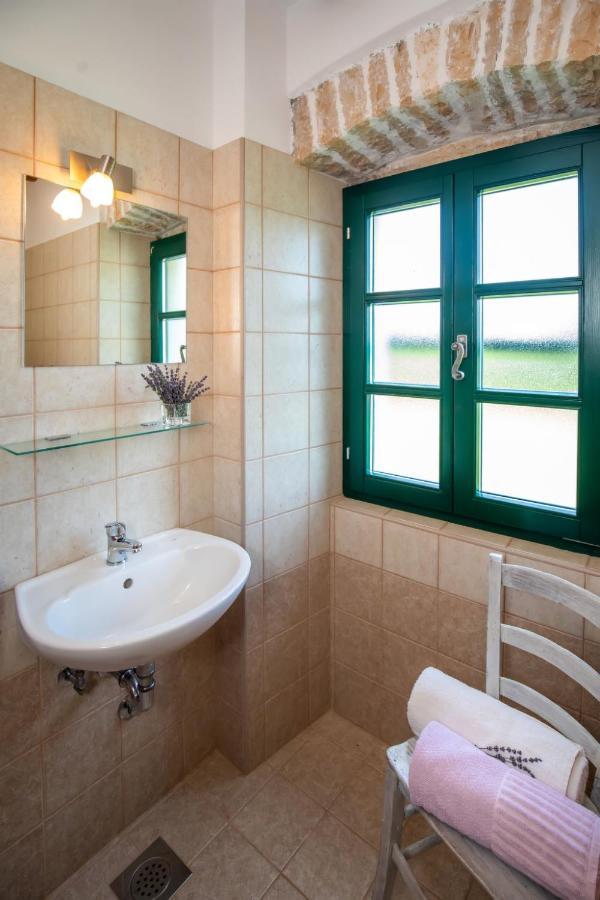 Holiday Home Marija - Roj422 By Interhome Zminj Bagian luar foto