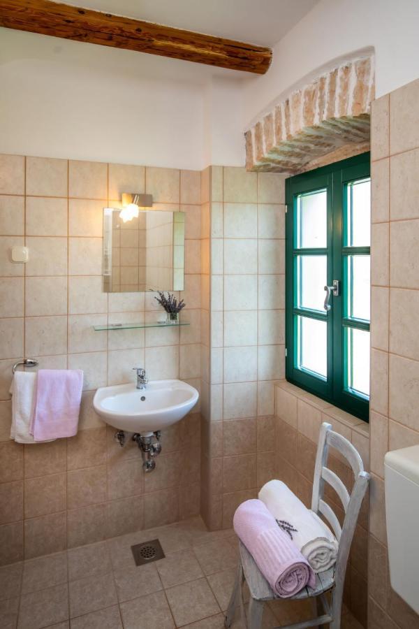 Holiday Home Marija - Roj422 By Interhome Zminj Bagian luar foto