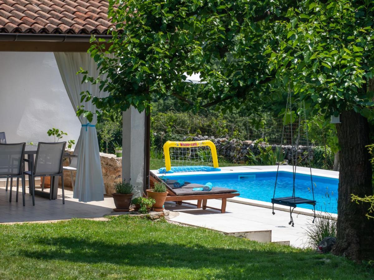 Holiday Home Marija - Roj422 By Interhome Zminj Bagian luar foto