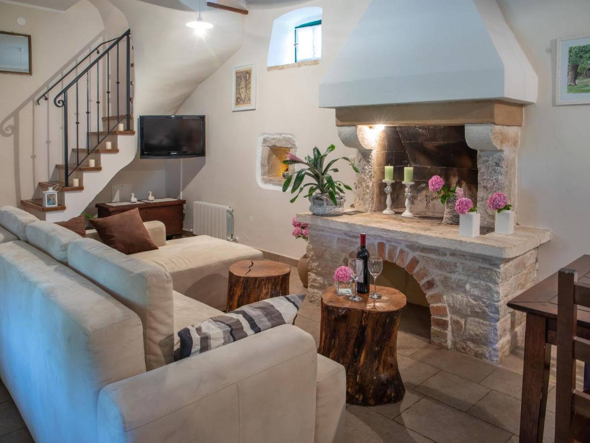 Holiday Home Marija - Roj422 By Interhome Zminj Bagian luar foto